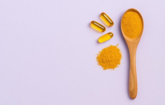 Suppléments et curcumine : ce qu’il faut savoir avant d’en prendre